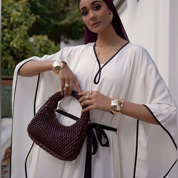 H&M TIE-BELT KAFTAN DRESS CREAM RAMADAN MODEST COLLECTION - Picture 7 of 7